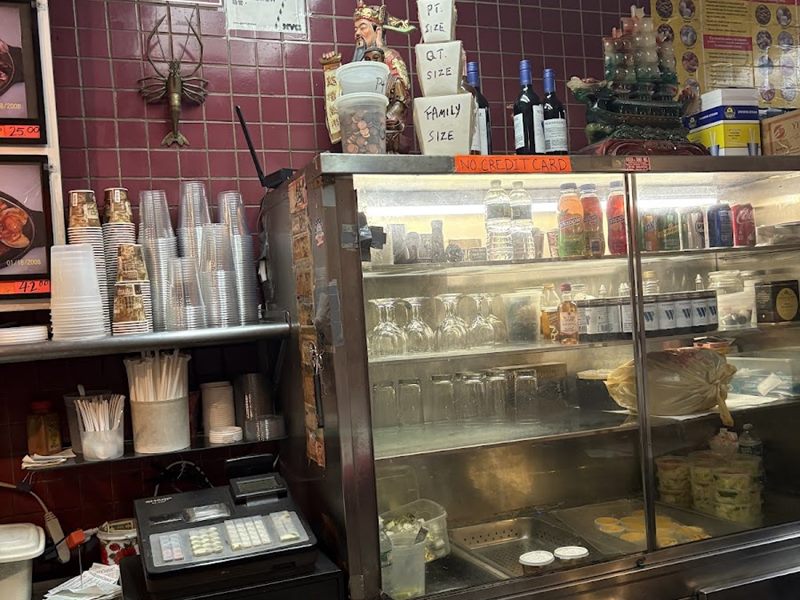 El Pabellon De Oro interior